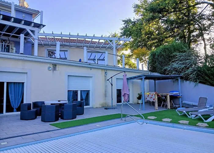 A Caz Beautiful 400 M2 Vacation With Pool