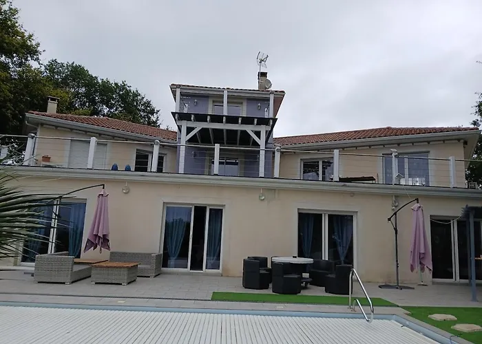 A Caz Beautiful 400 M2 Vacation With Pool * Pimbo